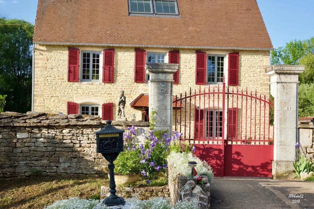 Maison d'hôtes Jungbrunnen Orges 3 Rue Neuve aux Chênes, 52120 Orges