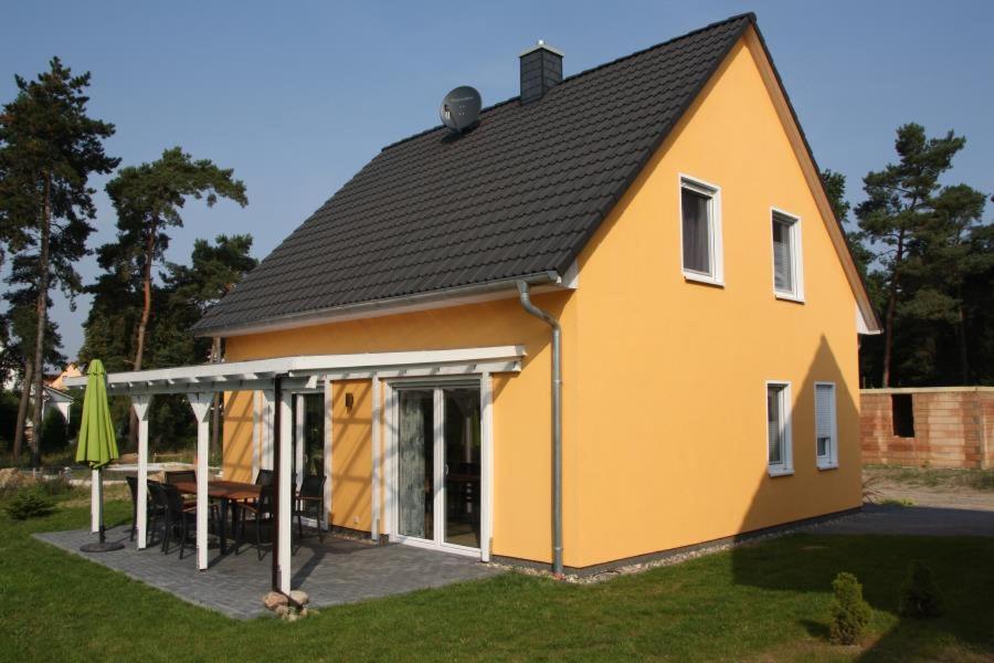 Maison de vacances K 99 - Ferienhaus mit Kamin & WLAN in Röbel an der Müritz Unten den Kiefer 99, 17207 Röbel