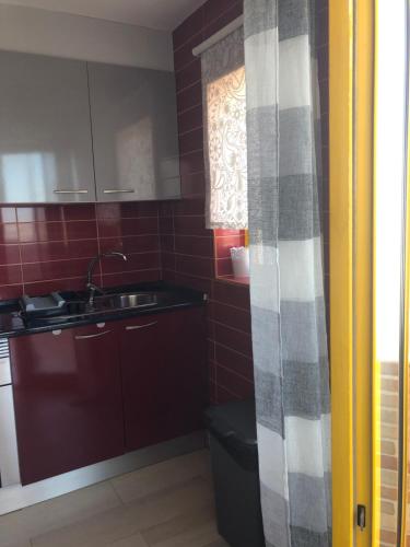 Appartement KAROLVAZ II Avenida das Comunidades Lusíadas APT. 1305, CLUBE PRAIA DA ROCHA, BL.1, 13º ANDAR Portimão