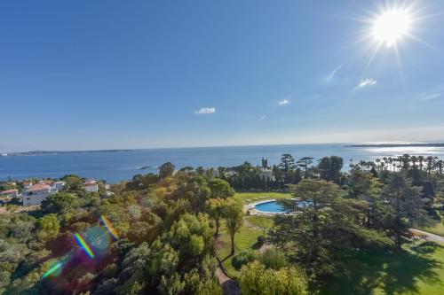 Appartement KIKILOUE SEA VIEW - 8-HECTARE Park - SWIMMING POOL - TENNIS - GOLF 69 avenue du roi albert 1er Cannes