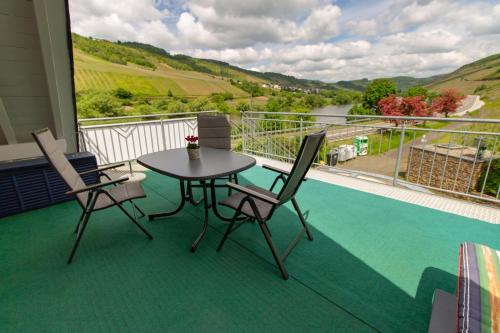 Appartements Kimi's House - FeWo Moselstraße 1A Burg an der Mosel