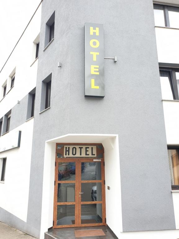 Hôtel Kirchberg Hotel garni St. Josef-Straße 18/19, 66115 Sarrebruck