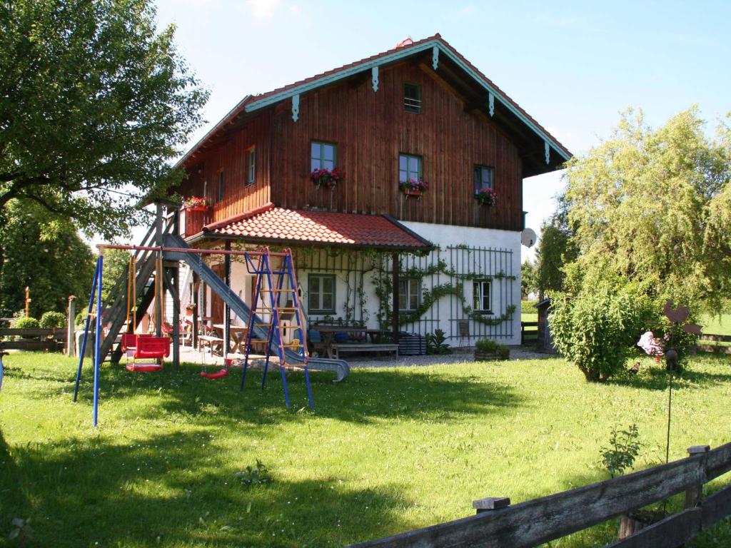 Séjour à la ferme Kirmeier Hof Rosenheimer Straße 40, 83093 Bad Endorf