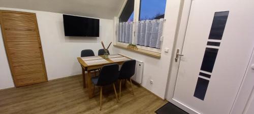 Kleine, gemütliche Dachgeschosswohnung Ober-Laudenbach allemagne