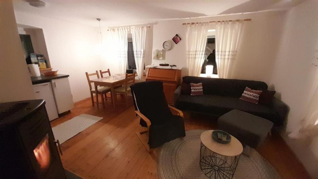 Maison de vacances kleines, idyllisch gelegenes Ferienhaus 7 Hauptstraße, 69253 Heiligkreuzsteinach
