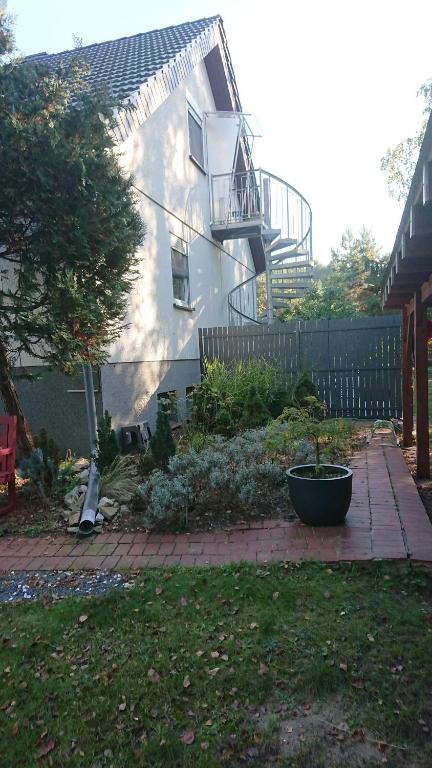 Appartement Klimatisiertes Ferienapartment an der Stadtgrenze von Berlin Eichwalder Ausbau 7, 15537 Gosen