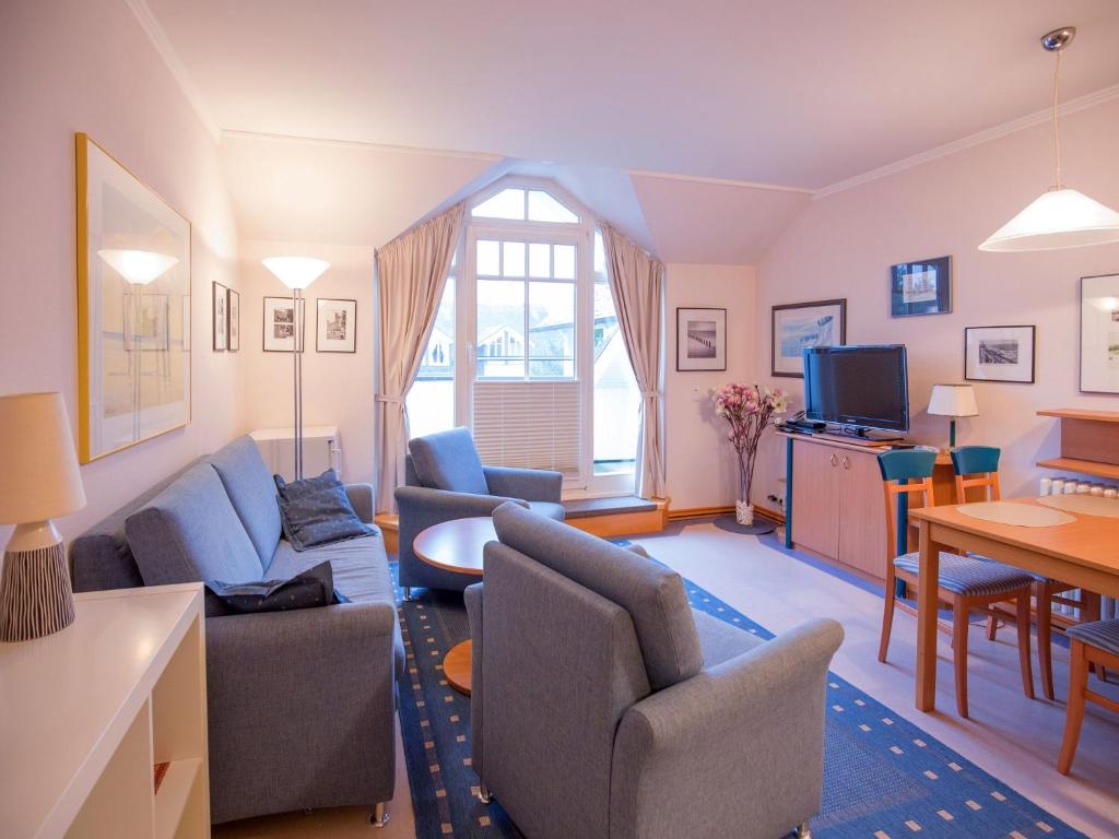 Appartement Komfort Appartement mit 1 Schlafzimmer und Balkon im Dachgeschoss 083 Dollahner Straße 55, 18609 Binz