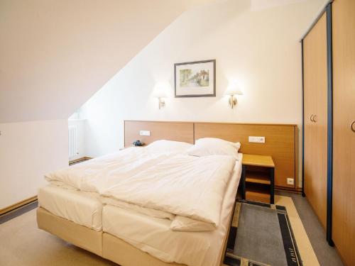 Appartement Komfort Appartement mit 1 Schlafzimmer und Balkon im Dachgeschoss 124 Dollahner Straße 55 Binz