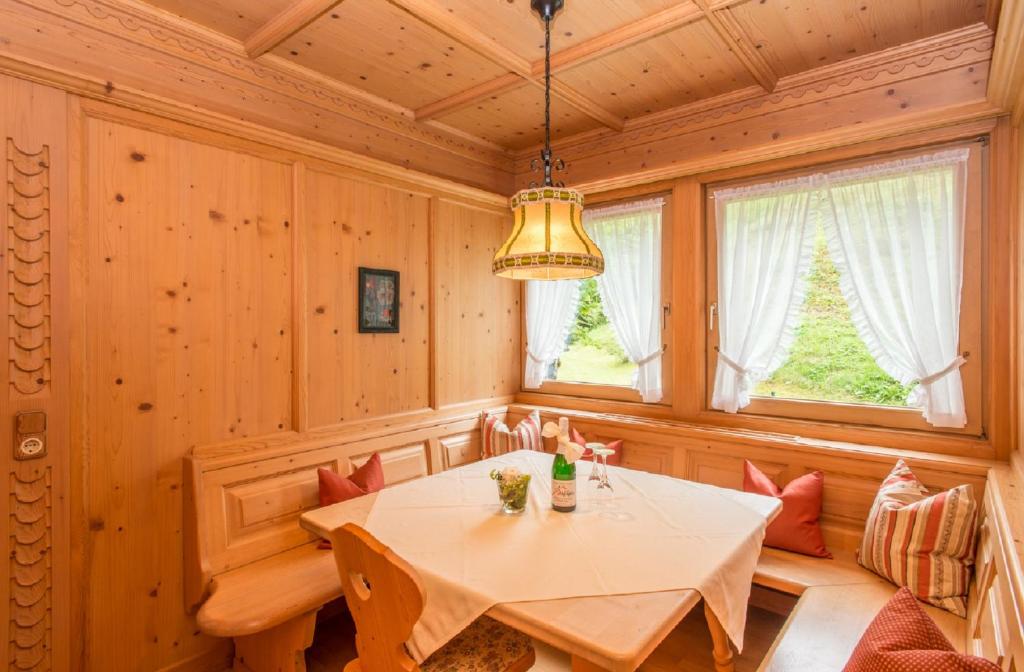 Maison de vacances Komfort-Ferienhaus Alpspitz LOISACHSTR. 58, 82491 Grainau