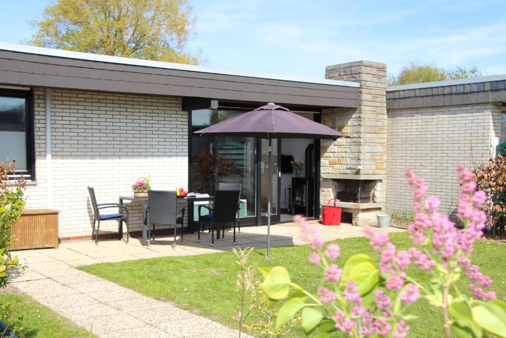 Maison de vacances Komfort-Ferienhaus Meerhaus Deichgräfenstraße 120, 26969 Tossenserdeich