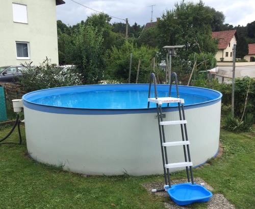 Maison de vacances Komfort Wohn- und Ferienhaus JAKOBI 45 Forststraße Reichertshofen