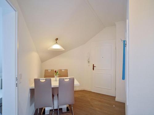 Komfortplus Appartement mit 2 Schlafzimmern und Balkon im Dachgeschoss 171 Binz allemagne