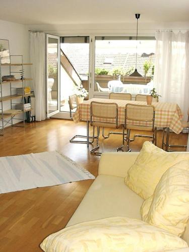 Appartement Konstanz-Wallhausen St. Leonhardweg 10 2. OG Constance