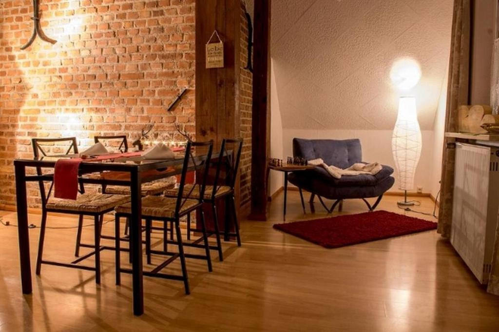 Appartement Kuschelige Ferienwohnung Wiefelsdorfer Straße 1, 92421 Schwandorf in Bayern