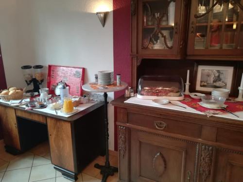 B&B / Chambre d'hôtes Kyffhäuserhotel \ Chaussee 11 Wallhausen