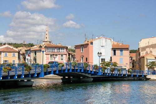 Kyriad Direct Martigues Martigues france