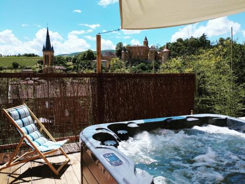Villa L'ABRI du château SPA et détente Montée de la Creuse Jarnioux