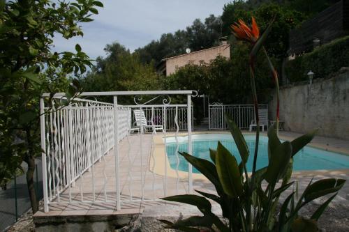 L'Aleandra Castellar france
