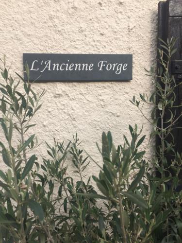 L'Ancienne Forge 27 rue de la Crèche Bourg Born Villeréal france