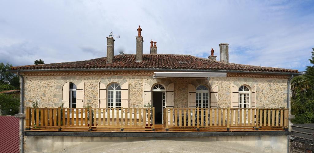 Maison de vacances L'ARMAGNACAISE 22 Allée Lafayette, 32440 Castelnau-dʼAuzan