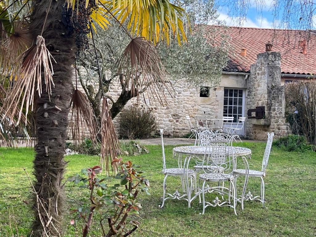 Maison de vacances L'ARONDE GITES \ 1 Impasse des Hirondelles, BONNEFONT, 17350 Taillant