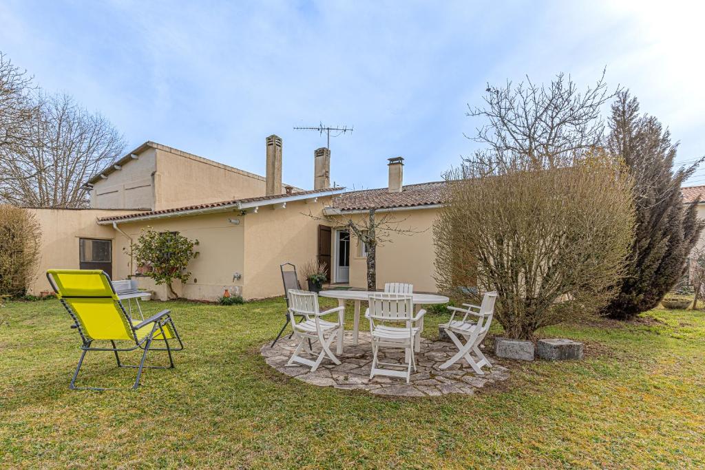 Maison de vacances L'Arriga - Maison pour 6 personnes 8 allée de Perriau, 33170 Gradignan