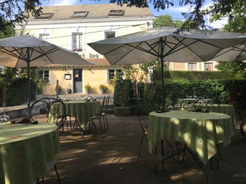 Hôtel L'Auberge du Port des Roches Le Port des Roches Luché-Pringé