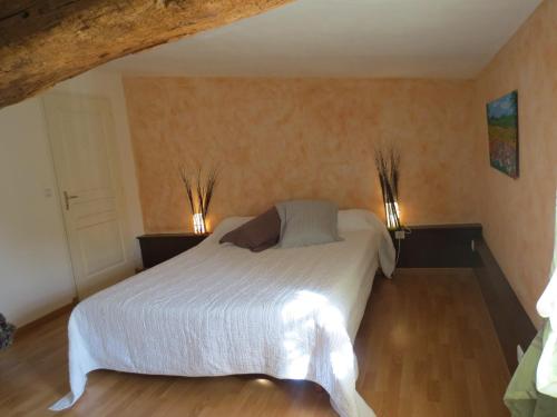 B&B / Chambre d'hôtes L'Aubinoise 3, rue du stade Saint-Aubin-la-Plaine