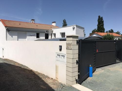 Maison de vacances L'Augustémile au bord de l'eau 45 Rue de Verdun La Tranche-sur-Mer