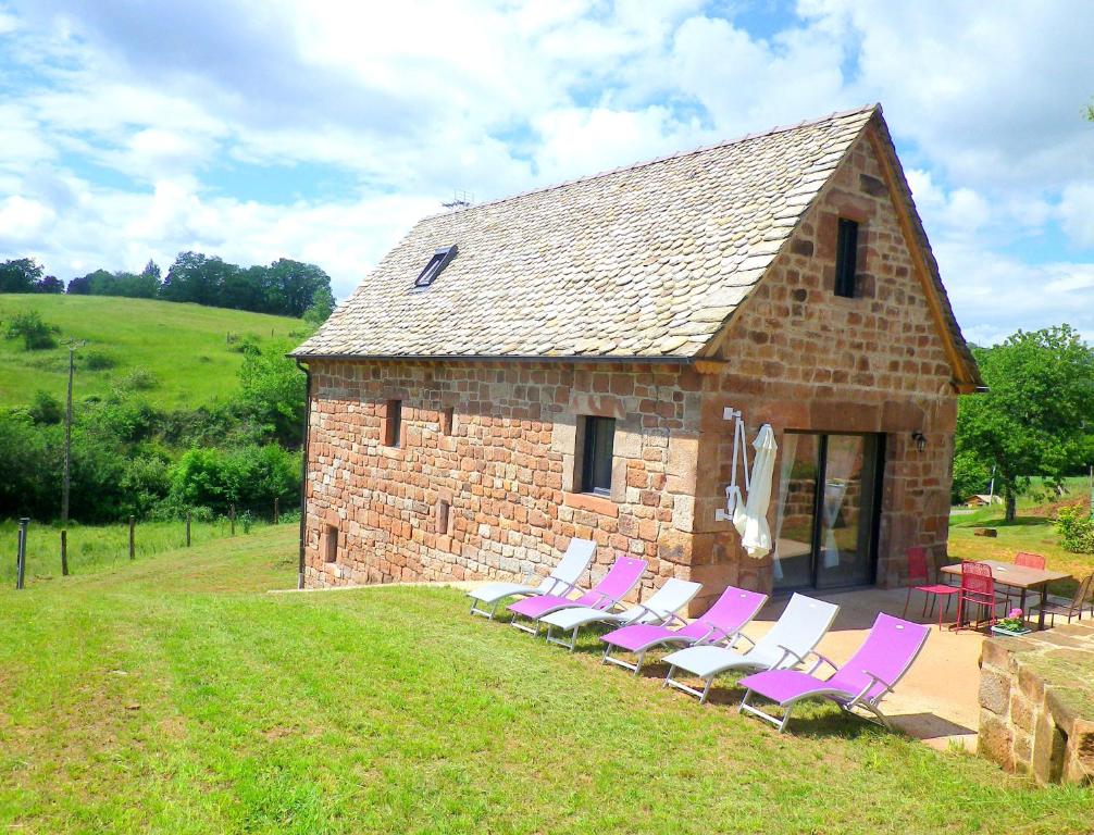 Maison de vacances L'Auvaysou Plateau d'Hymes, 12320 Saint-Cyprien-sur-Dourdou