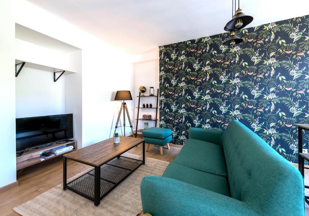 Appartement L'Azur 15'Plage 10’Port 5'Train clim wifi pkg 3eme étage avec ascenseur Avenue Amiral Collet, 83000 Toulon