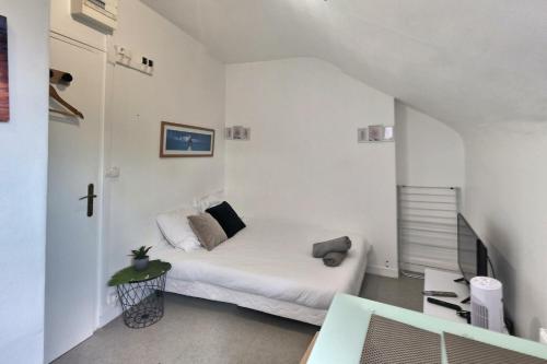 Appartement L'Eclair Studio 5 Face Gare Wifi 45 Boulevard Gambetta APP 5 Évreux