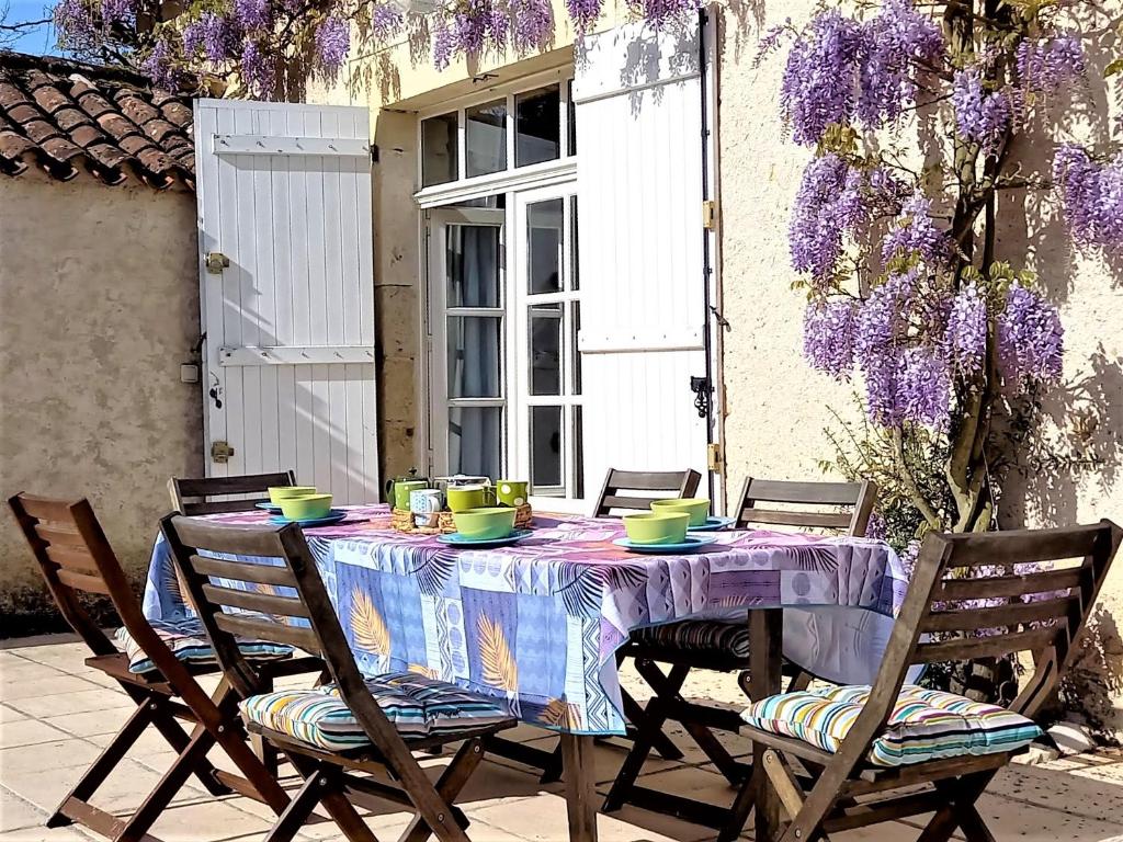 Maison de vacances l'Ecurie - La Maïsou Le Bourg, 46700 Sérignac