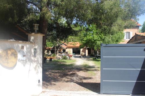 B&B / Chambre d'hôtes L'effet mer hameau de Salin de Giraud 12 RUE DE PROVENCE Arles