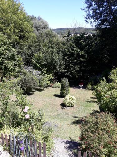 L'escale Arquaise, la maison au jardin fleuri à 5 min de dieppe Arques-la-Bataille france