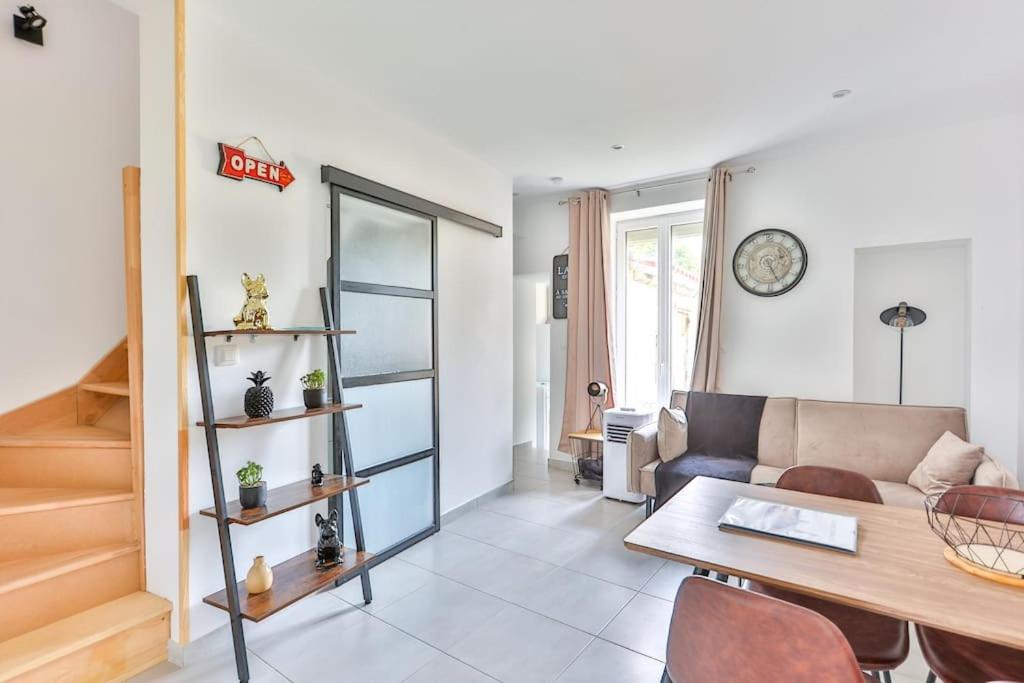 Appartement L'Escale (Netflix) - Proche Gare #Charente 24 Rue de la Madeleine À l'Étang, 16160 Le Gond