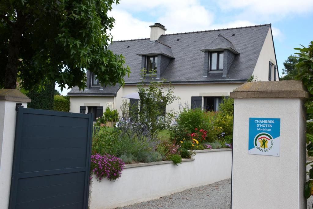 B&B / Chambre d'hôtes L' ESCALE SINAGOTE Chambre d'hôtes 3 Rue de la Croix Neuve, 56860 Séné