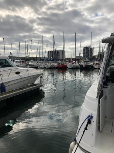 Bateau-hôtel L’esperanza Quai Thurot Boulogne-sur-Mer