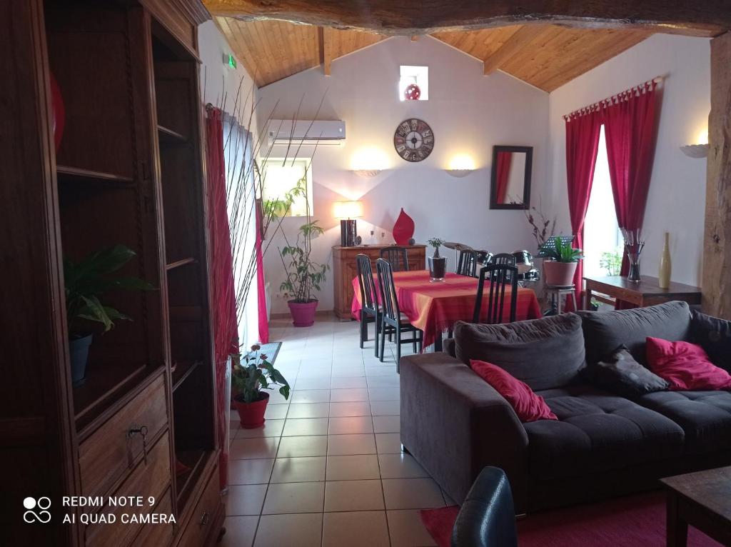 B&B / Chambre d'hôtes L'Estuaire 67 Route de Saint Mâlo, 33390 Saint-Seurin-de-Cursac