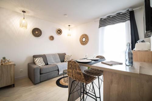 Appartement L'ETHNIK--STUDIO--TOUT CONFORT--CLIM--WIFi 31 Avenue de la Gare Lourdes