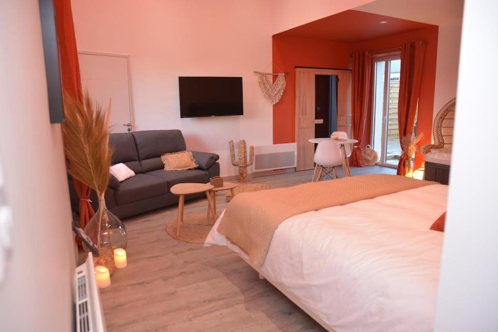 Love hôtel L'Evasion chambre DUNE avec sauna et spa privatifs 10 Rue des Pierres Giraud, 44260 Prinquiau