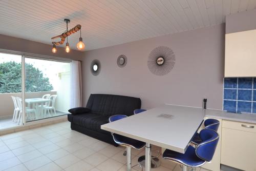 Appartement L'HACIENDA au bord de plage 374 avenue de la pinède Le Grau-du-Roi