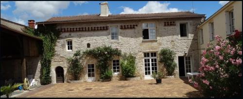 Maison d'hôtes L'Heureux Lay 8 Rue du Feolet La Réorthe