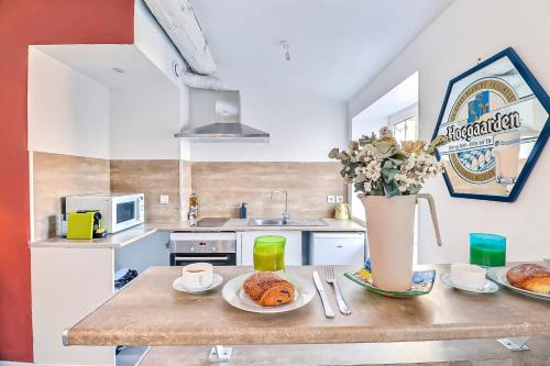 Appartement L'idéal - Centre - Climatisation - Confort garanti 3 Rue des Fourbisseurs Nîmes