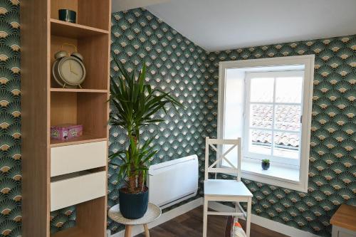 Appartement L'orchidée #Hyper-centre #Marché couvert Appartement 2ième étage 23 Rue du Prieuré Cognac