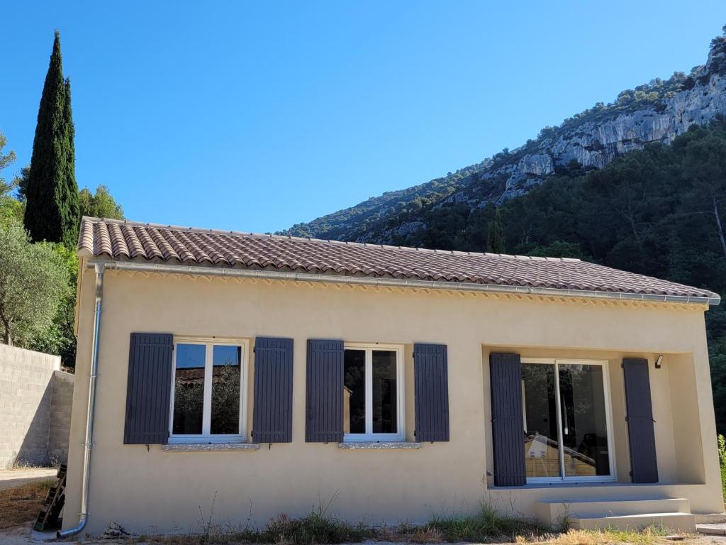 Maison de vacances L'Oustau de Laëtitia Animaux bienvenus 137 Chemin des Beaumes Rouges, 84800 Fontaine-de-Vaucluse