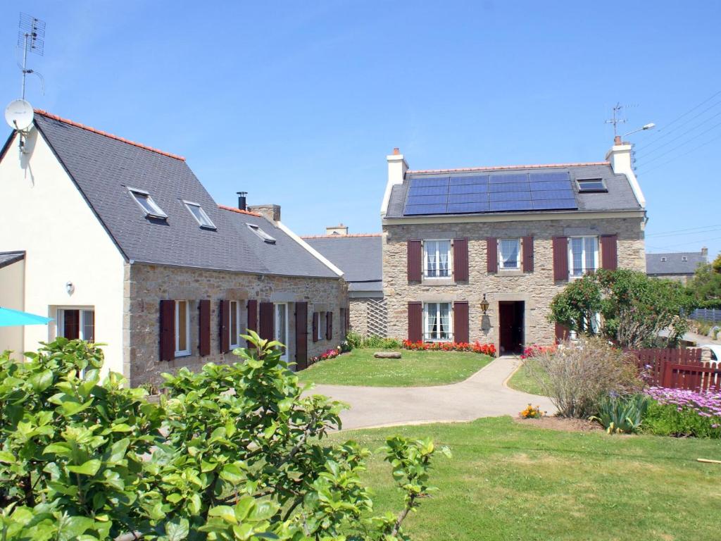 Maison de vacances L-shaped Breto stone house with sauna, Lampaul-Plouarzel , 29810 Lampaul-Plouarzel