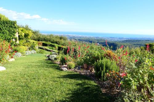 B&B / Chambre d'hôtes La Bastide des Pins 1521 CHEMIN DES SALLES Vence