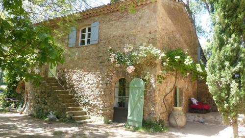 B&B / Chambre d'hôtes La Bastide du Capelier - Chambre(s) d'hôtes Chemin le Capelier Salernes