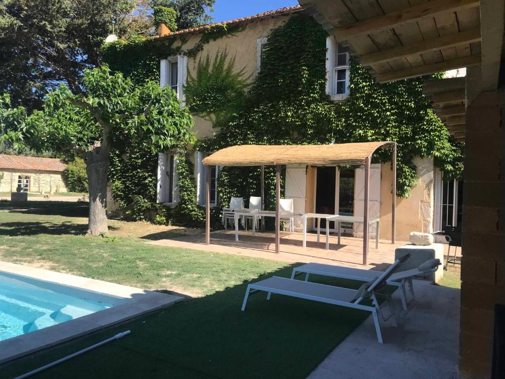 Villa La Bastide Plein Sud de Marignan Route de Sylvéréal, 30800 Saint-Gilles